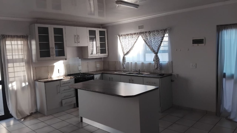 To Let 2 Bedroom Property for Rent in Myburgh Park Western Cape